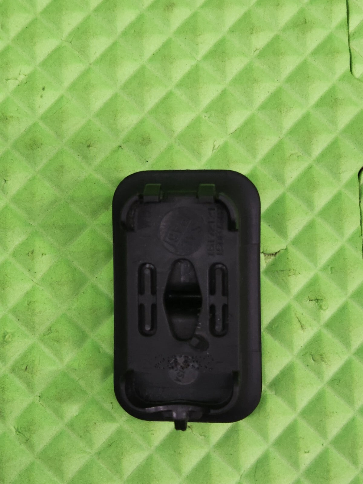 04-07 GMC Chevy Cadillac Lever Front Side Door Lock OEM BLACK