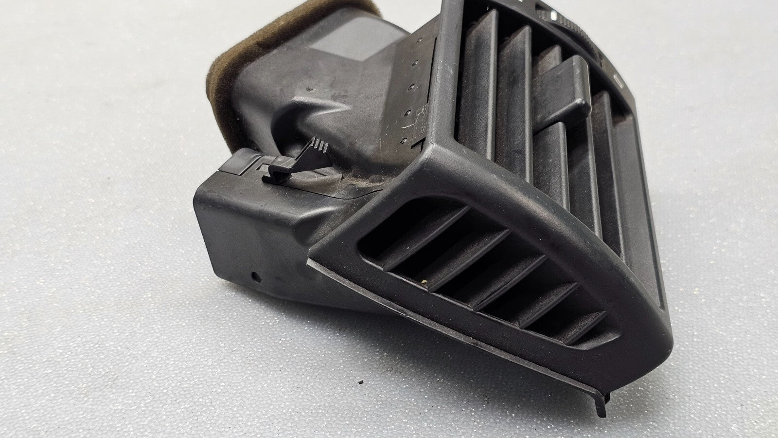 01-06 BMW E46 325 330 M3 LEFT DRIVER DASH AC AIR VENT HEATER CONDITIONING BLACK