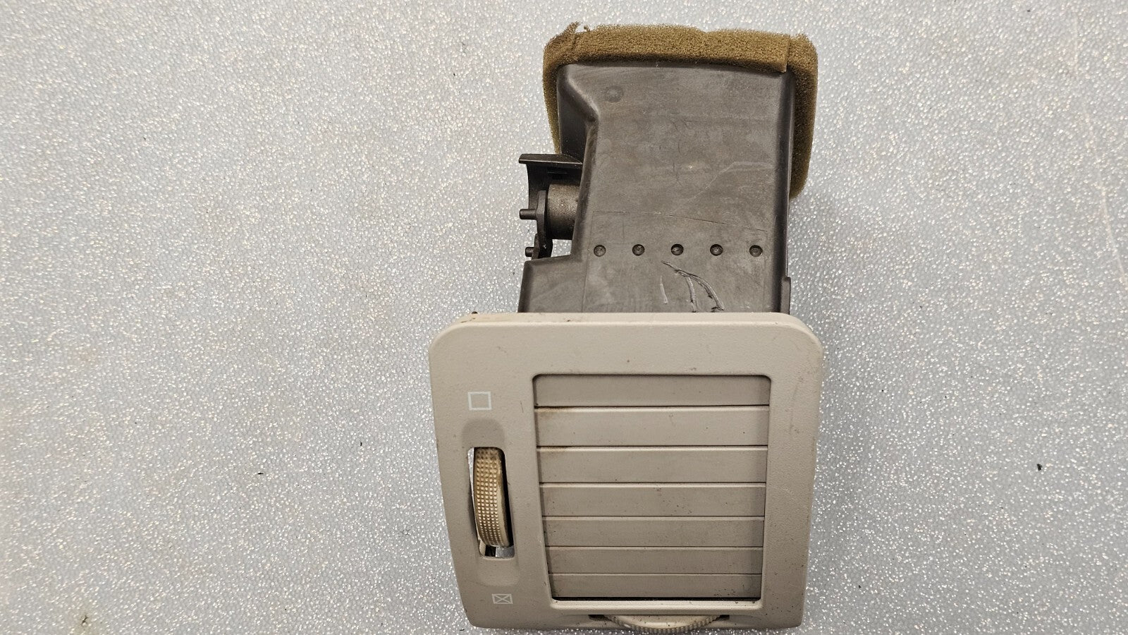🔥06-11 Cadillac DTS Dash Right Passenger A/C Air Vent Heater Conditioning Tan