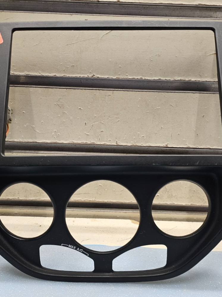 🔥05-07 FORD FOCUS FRONT CENTER DASH RADIO CLIMATE CONTROL BEZEL TRIM PANEL OEM