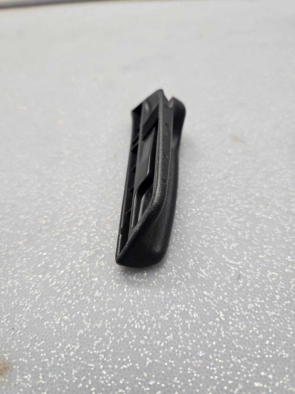 03-11 Honda Element SEAT LEVER ADJUST HANDLE RECLINE KNOB BLACK RIGHT PASSENGER