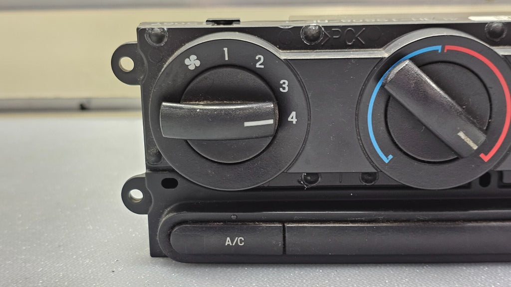 04-08 Ford F150 F250 F350 Dash Center AC Heater Climate Control Temperature Unit