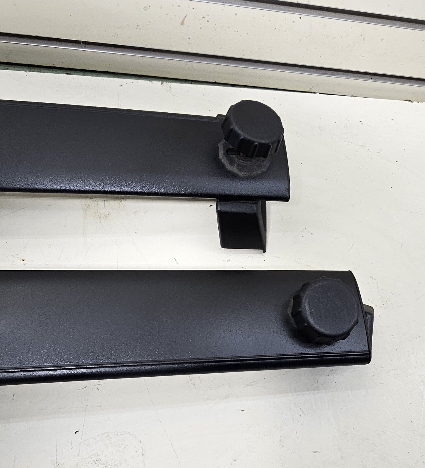 🔥06-10 Jeep Commander Luggage Pair Set of Roof Rack Cross Bars Rails Mopar OEM