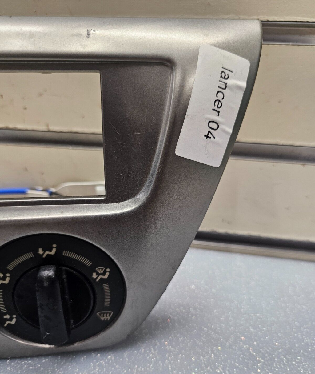 🔥02-05 Mitsubishi Lancer Radio Heater Climate Temperature Control Bezel Silver