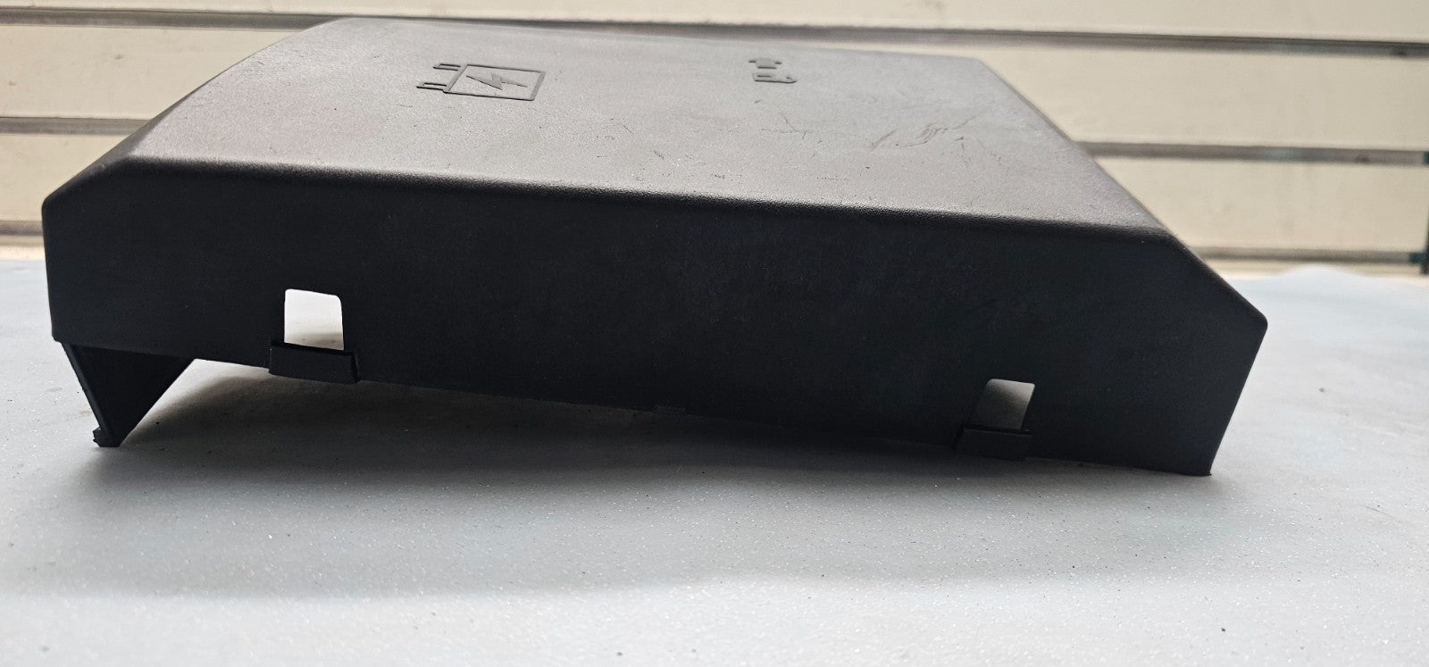 🔥07-08 Chevrolet Silverado Tahoe Yukon Fuse Relay Engine Compartment Cover Lid