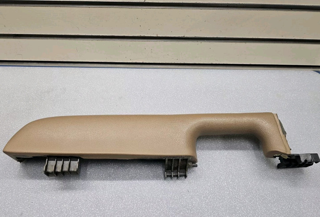 99-02 Chevrolet GMC Silverado Tahoe Front Right Door Armrest Handle Dark Tan H1