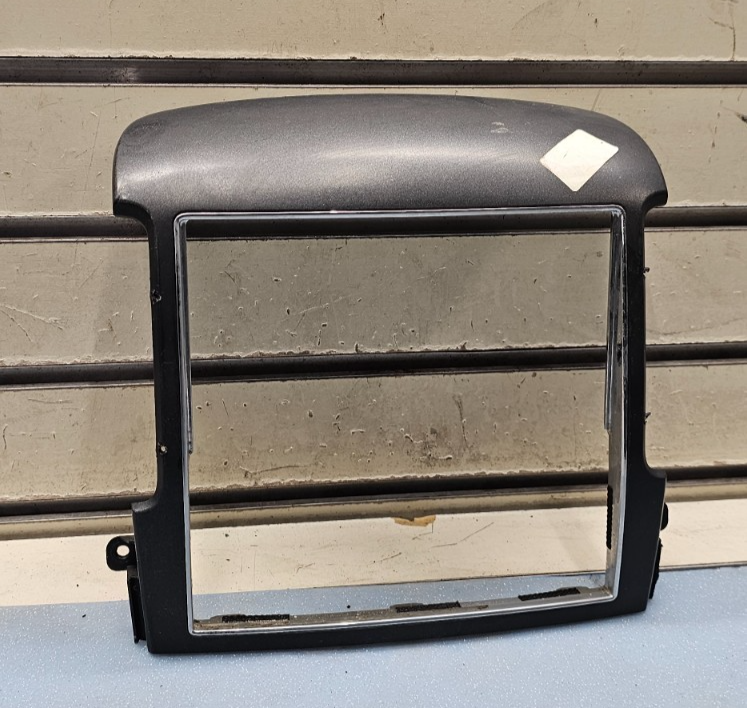 🔥07-09 Kia Sorento Stereo AM FM Radio Stereo Audio Dash Bezel Trim Panel Black 