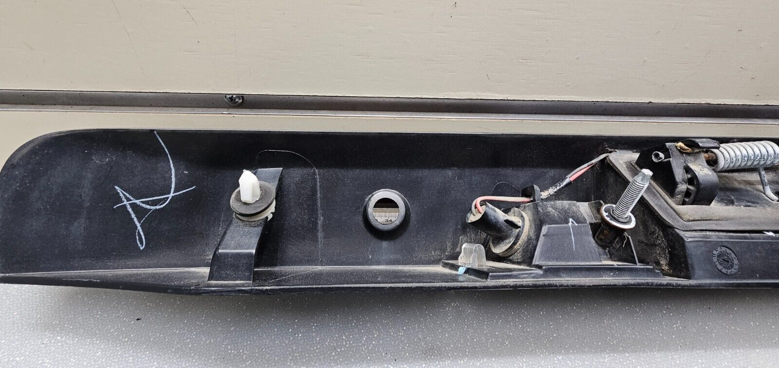 07-17 Jeep Patriot Compass Lift Gate Trim Molding Handle Bezel License Assembly