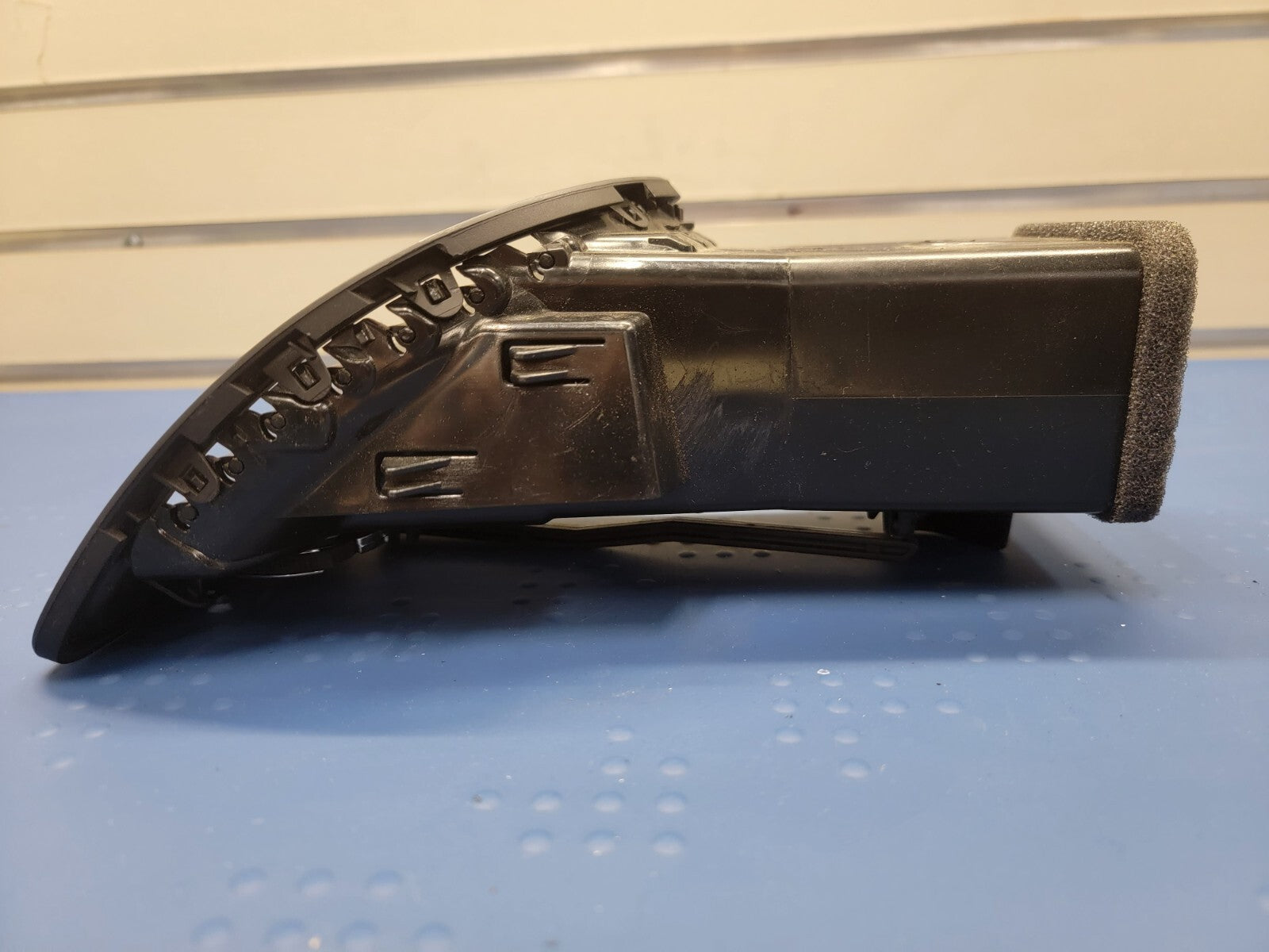 2012-2016 DODGE GRAND CARAVAN DASHBOARD SIDE AIR VENT GRILL COVER