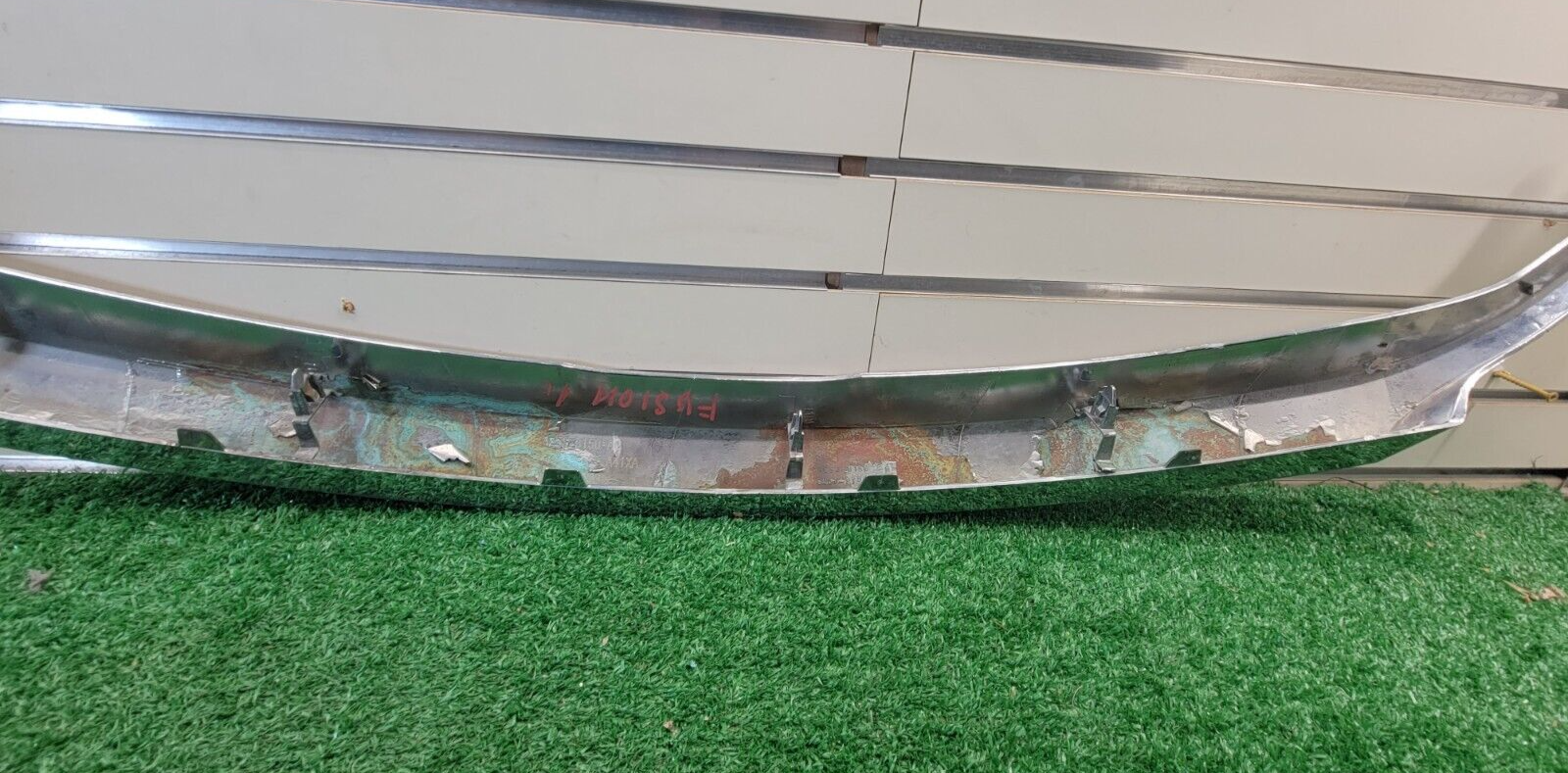 🔥10-12 Ford Fusion Front Top Upper Center Grille Chrome Trim Molding Assembly
