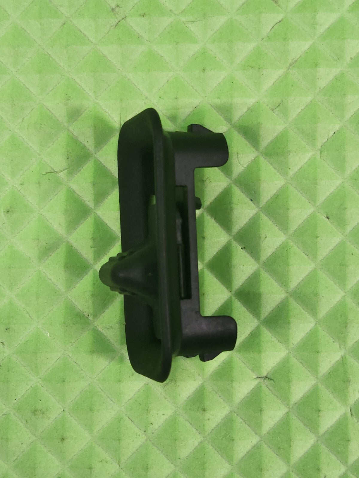 04-07 GMC Chevy Cadillac Lever Front Side Door Lock OEM BLACK