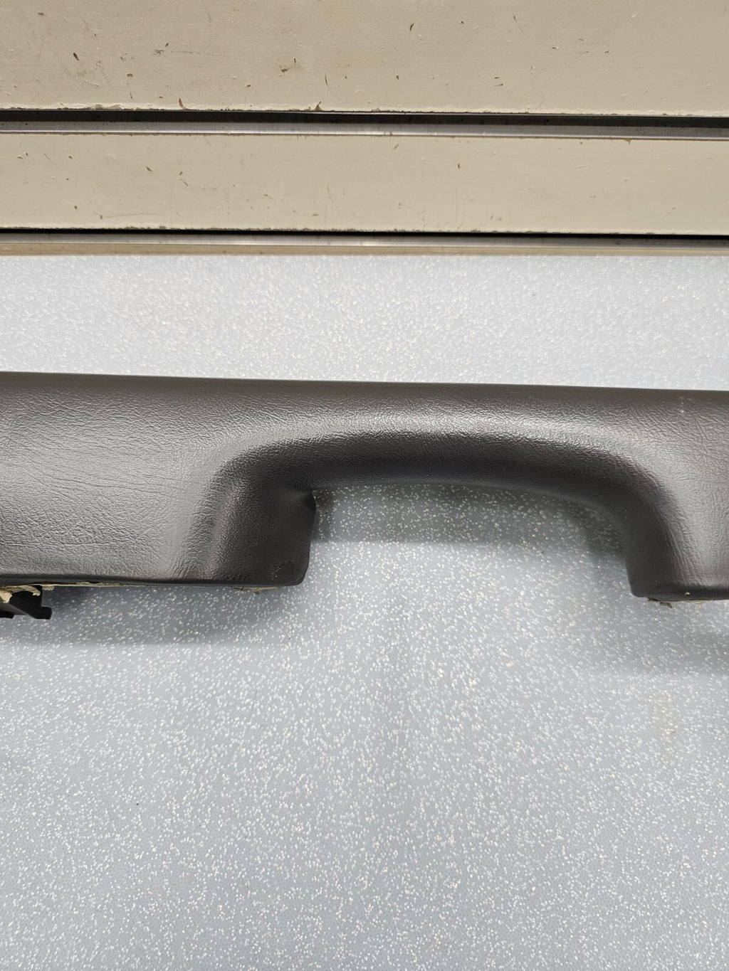 🔥99-06 Chevrolet GMC SilveradoTahoe Rear RIGHT Door Armrest Handle Dark Grey H3
