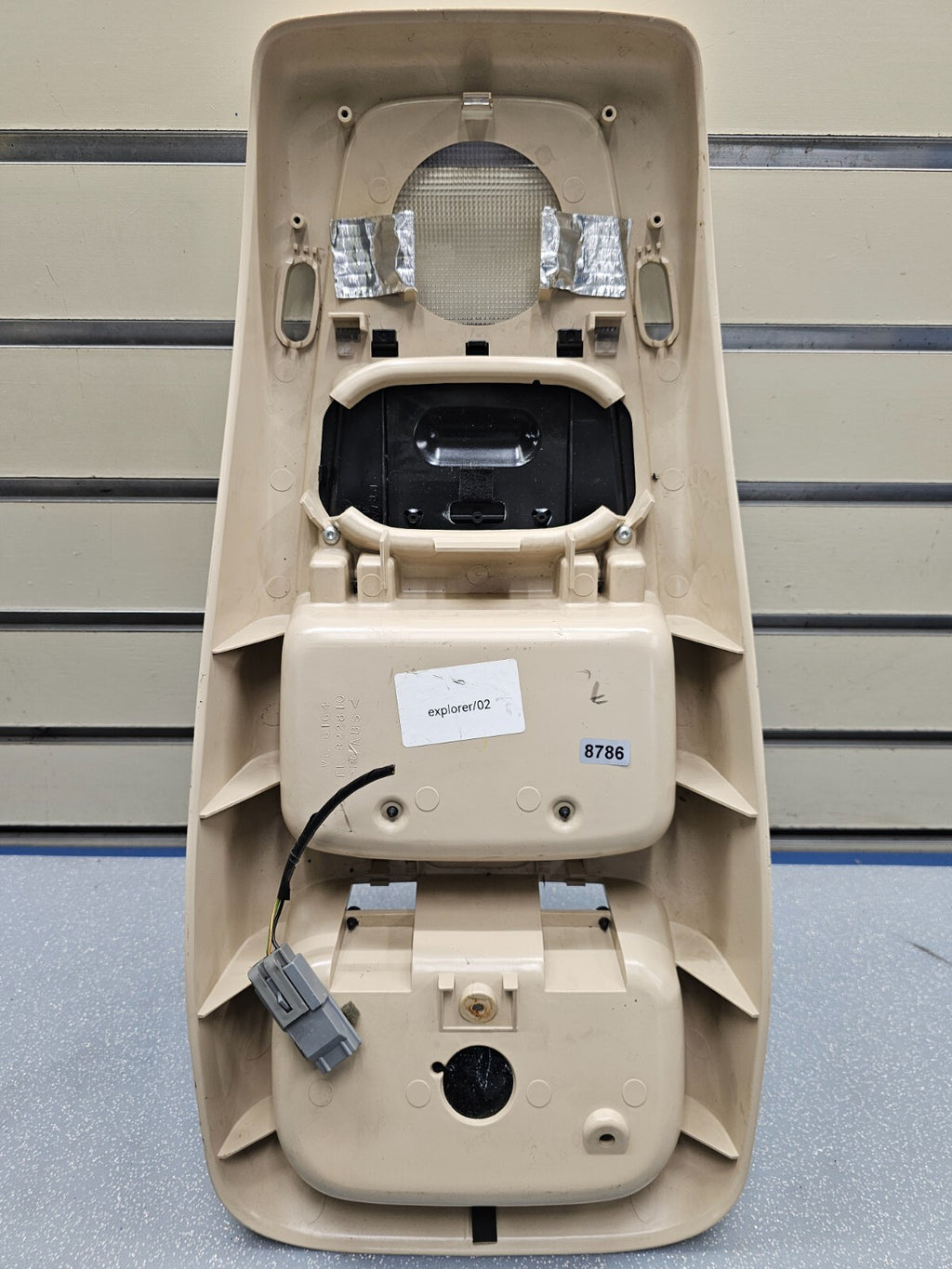 02-05 Explorer Mountaineer Overhead Console Dome Map Light Storage Assembly Tan