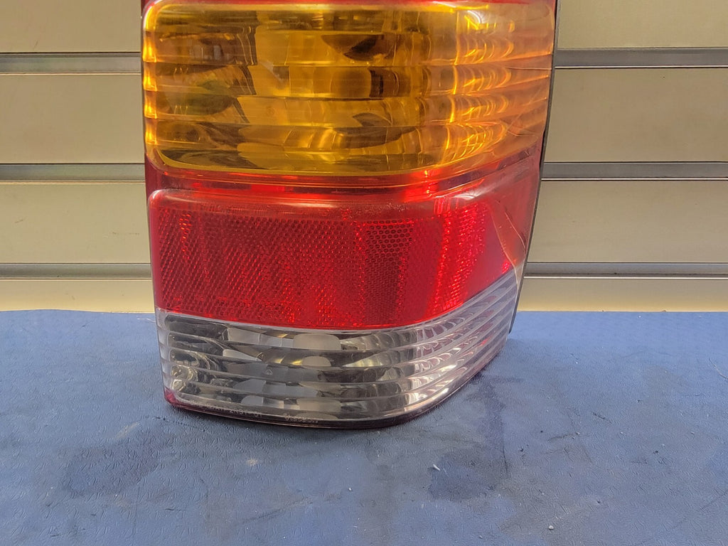 🔥01-07 Ford Escape Rear left driver Side Tail Light Lamp Assembly Chrome OEM