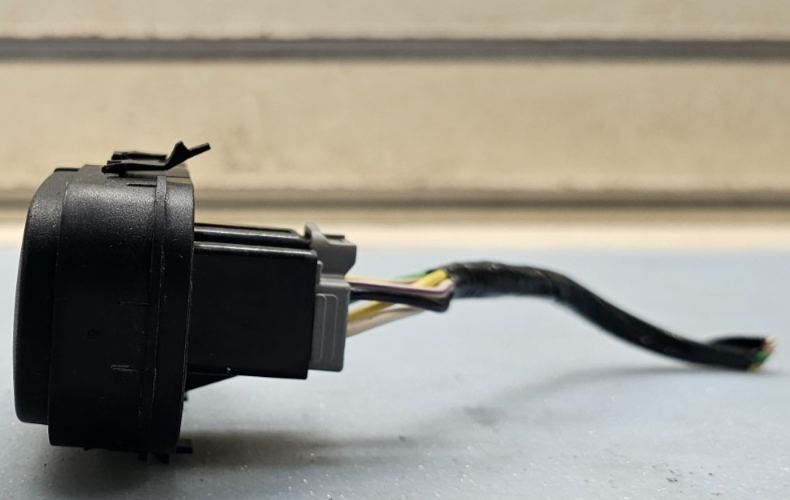 🔥00-05 Ford Focus Left Driver Master Window Door Lock Switch Black