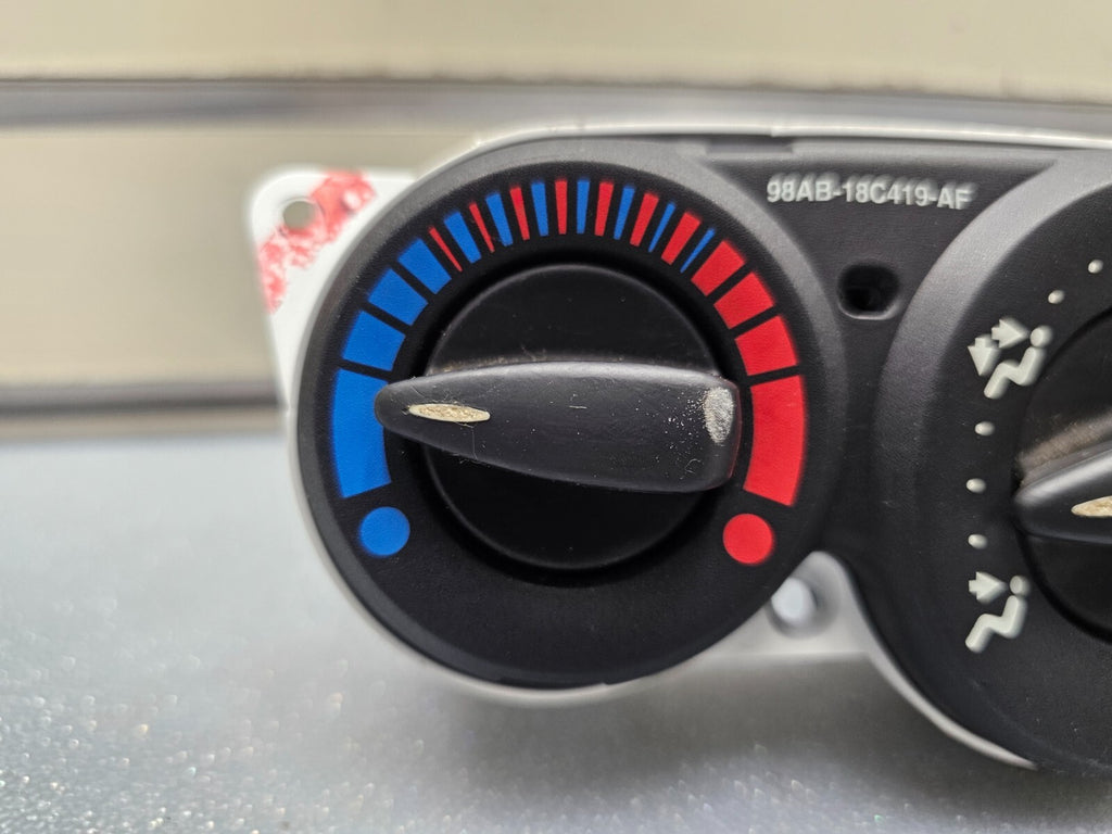 🔥00-07 Ford Focus Dash A/C Heater Climate Control Temperature Conditioner OEM