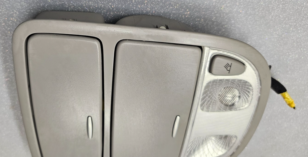 🔥07-12 HYUNDAI SANTA FE FRONT OVERHEAD CONSOLE DOME MAP LIGHT LAMP SUNROOF GRAY