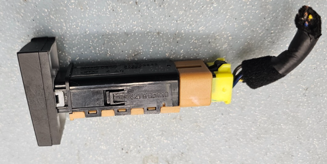 🔥09-12 HYUNDAI SANTA FE Rear Window Heating Heated Switch Button Assembly OEM