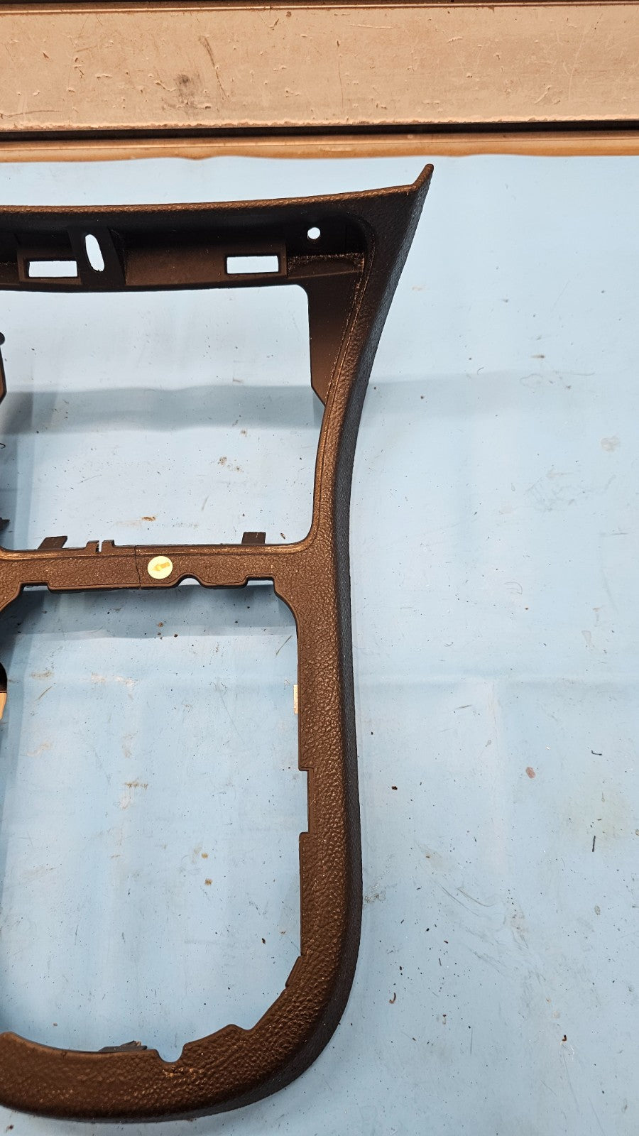 🔥08-11 Chevy HHR Floor Console Transmission Gear Shifter Shift Bezel Trim Black