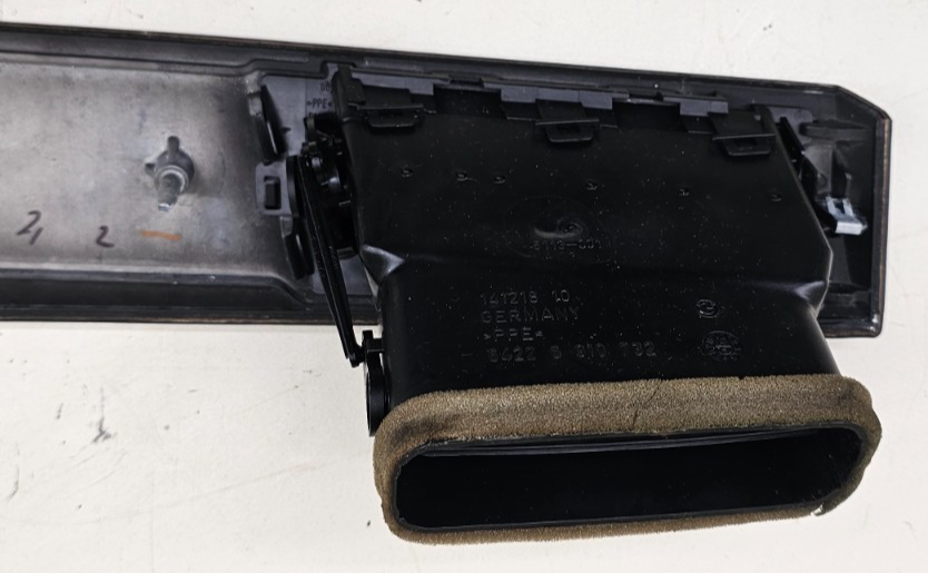 04-10 BMW 525i 528i Dash Center AC Air Vent Heater Grille Trim Panel Bezel Wood