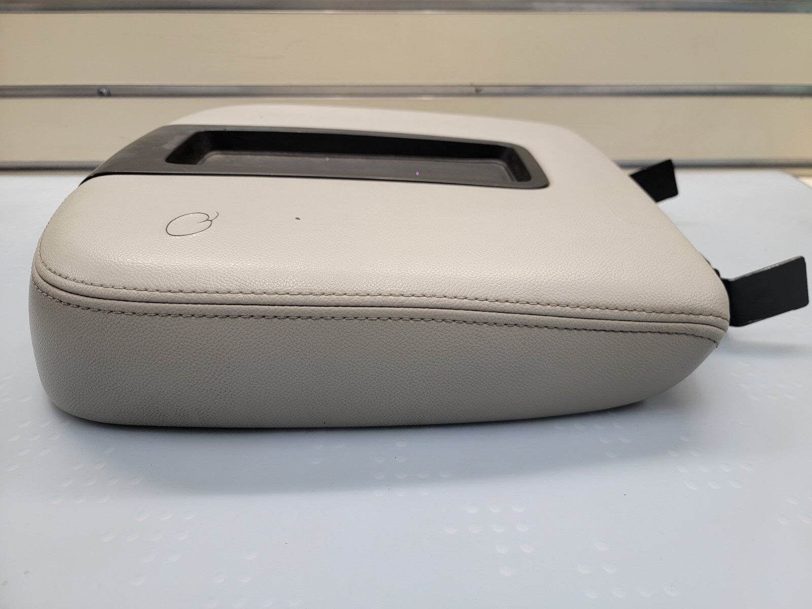 🔥07-13 Chevy Tahoe, Suburban, Yukon Leather Console Lid Armrest Cover gray JS5