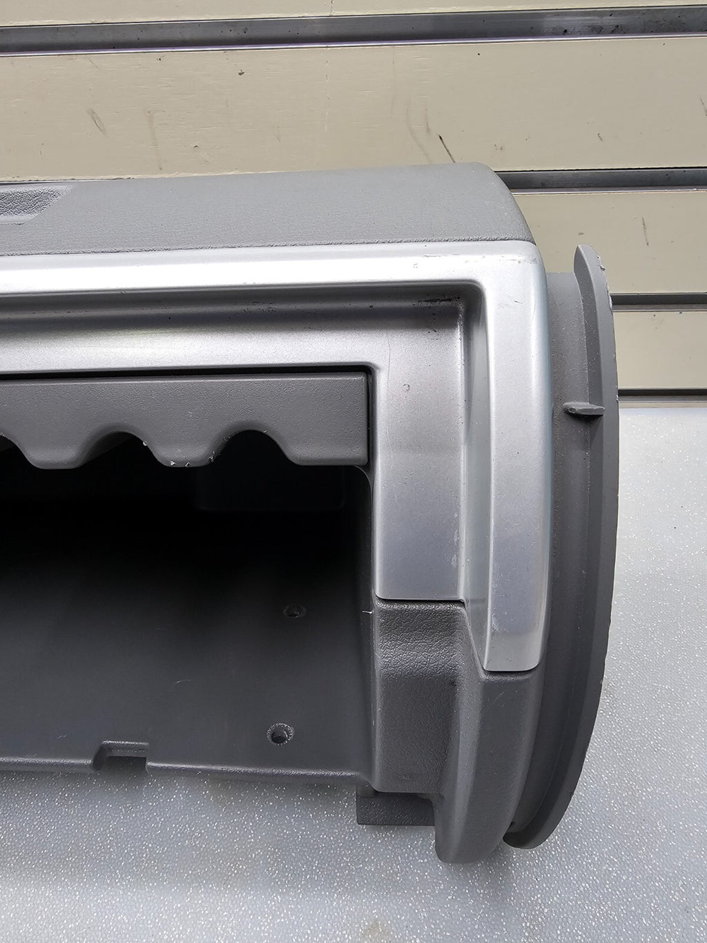 🔥08-10 Chrysler Town Country Upper Glove Box Dash Storage Compartmen Gray OEM