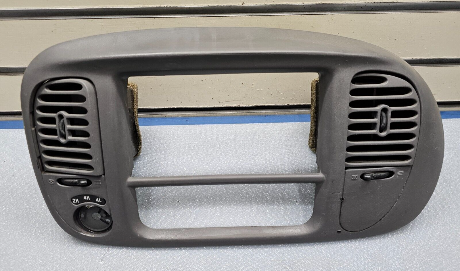 🔥97-03 Ford F150 Center Dash Radio Climate Trim Stereo BEZEL Panel Line GRAY