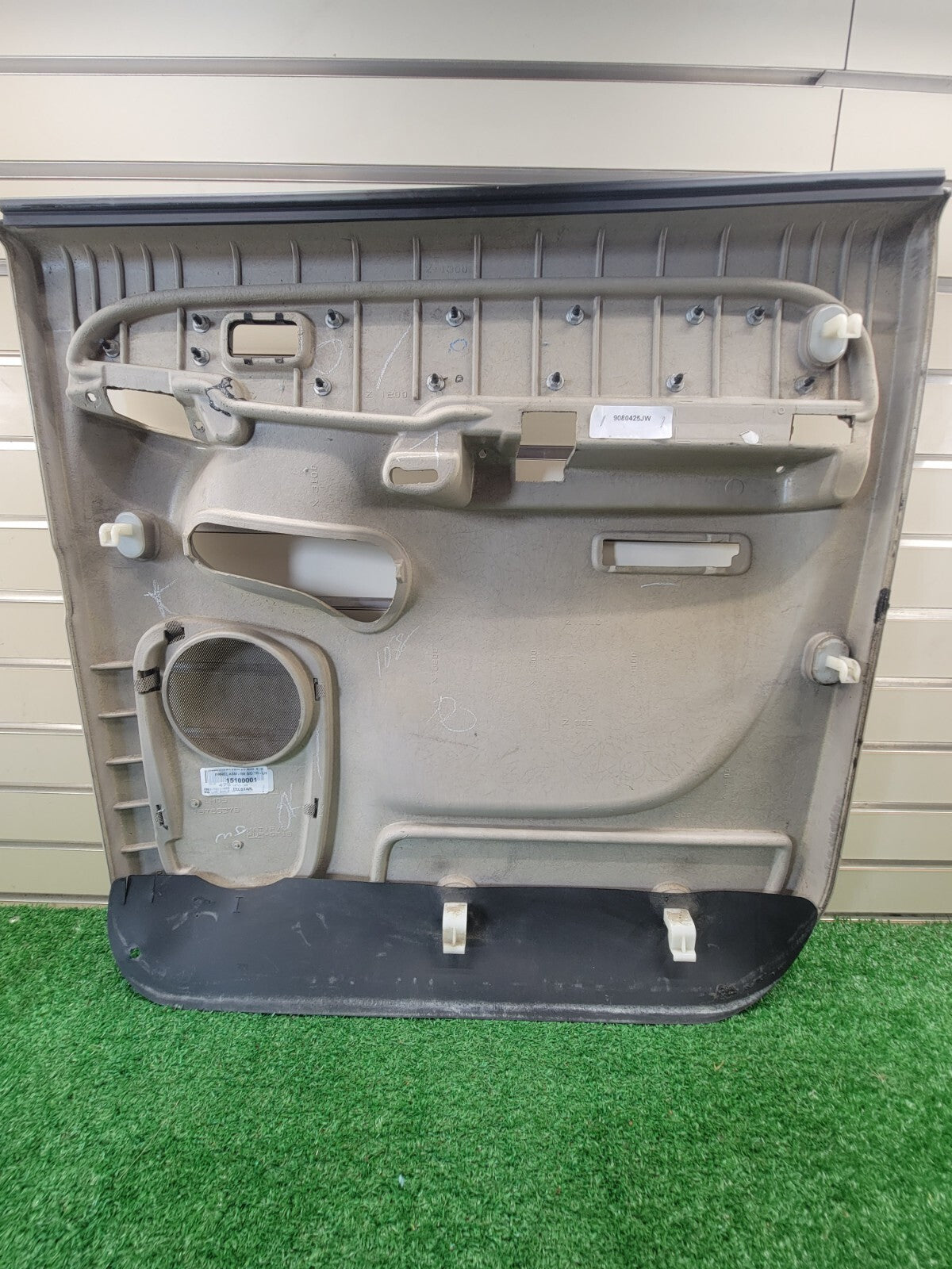 🔥99-06 Silverado SIERRA Door Panel Rear LEFT  /No Arm LIGHT TAN 02 D6