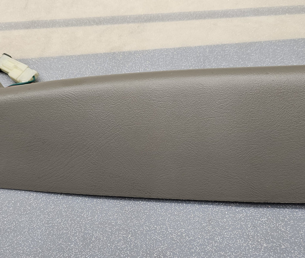 99-06 SILVERADO SIERRA Molding A PILLAR Trim LEFT Driver Speak Light GRAY p3