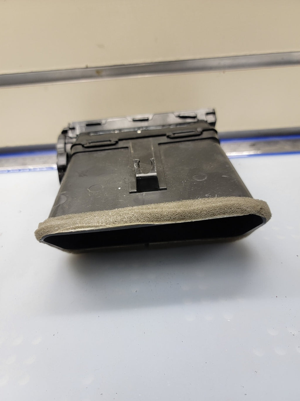 🔥06-09 Ford Fusion Mercury Milan Air Vent Center Dash Storage Comp Right Side