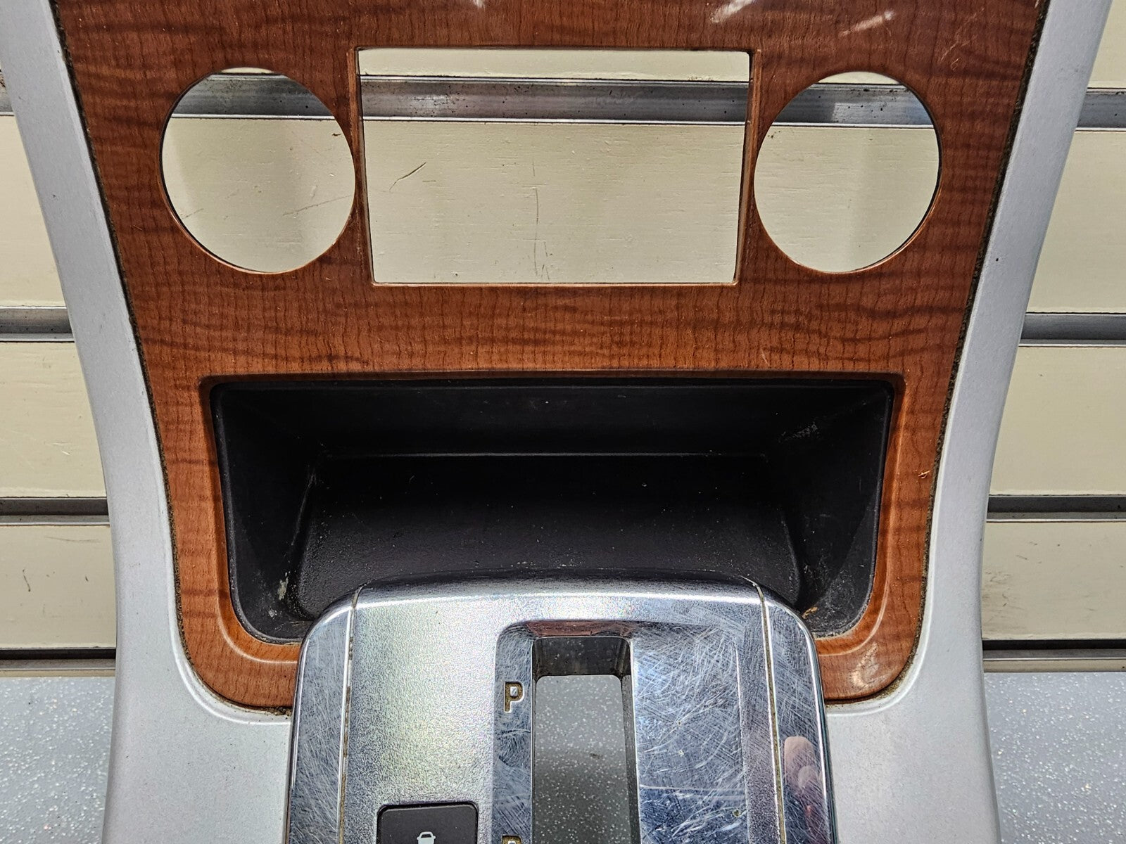 🔥07-09 Equinox Center Dash Radio Climate Surround Bezel Trim SILVER/WOOD B43