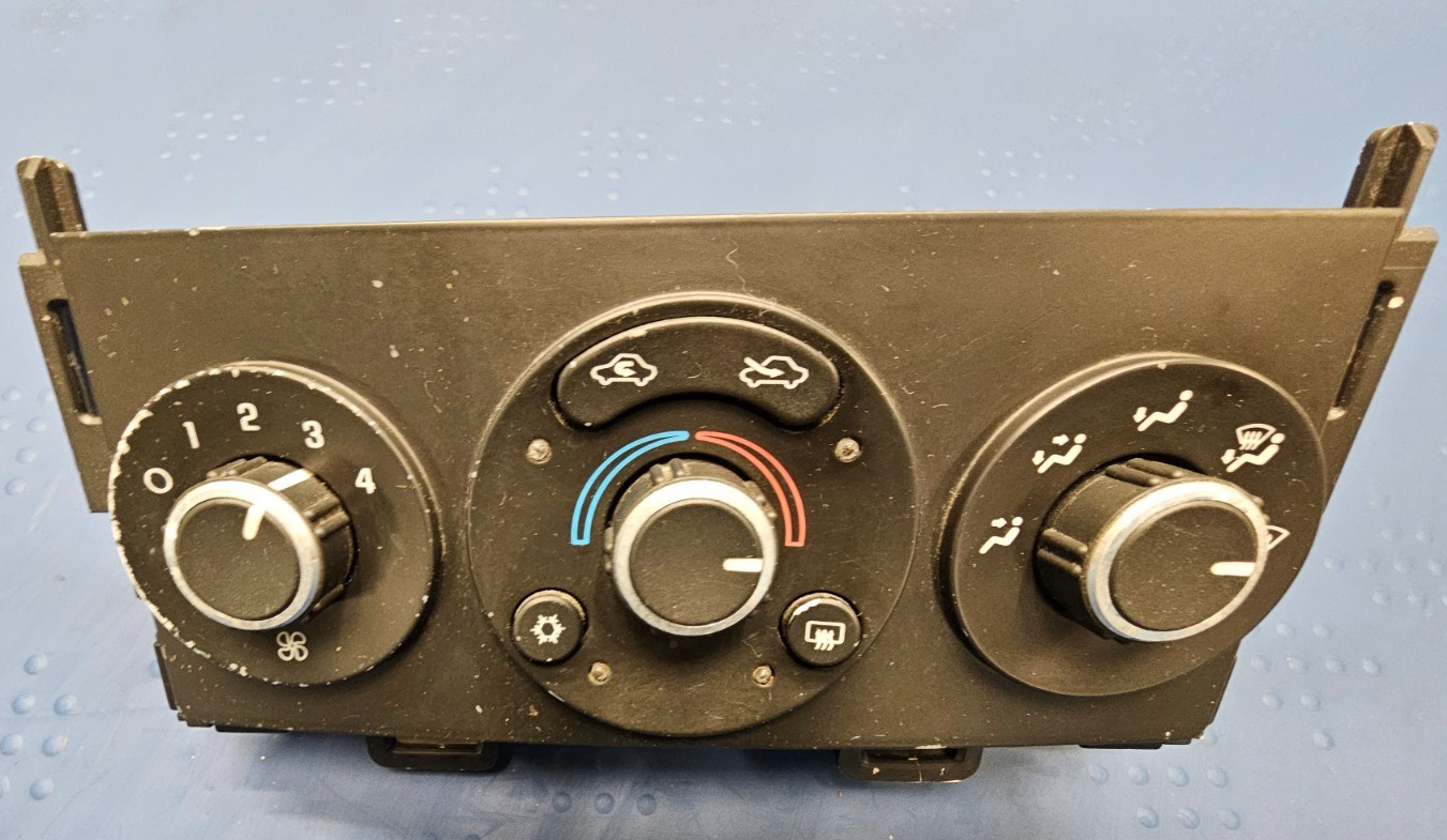 🔥04-07 Chevy Malibu Dash AC Heater Climate Temperature Control Air Conditioner