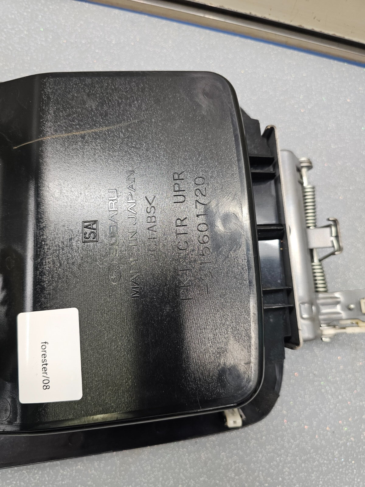 🔥06-08 Subaru Forester Center Dash Storage Compartment With Clock Display OEM
