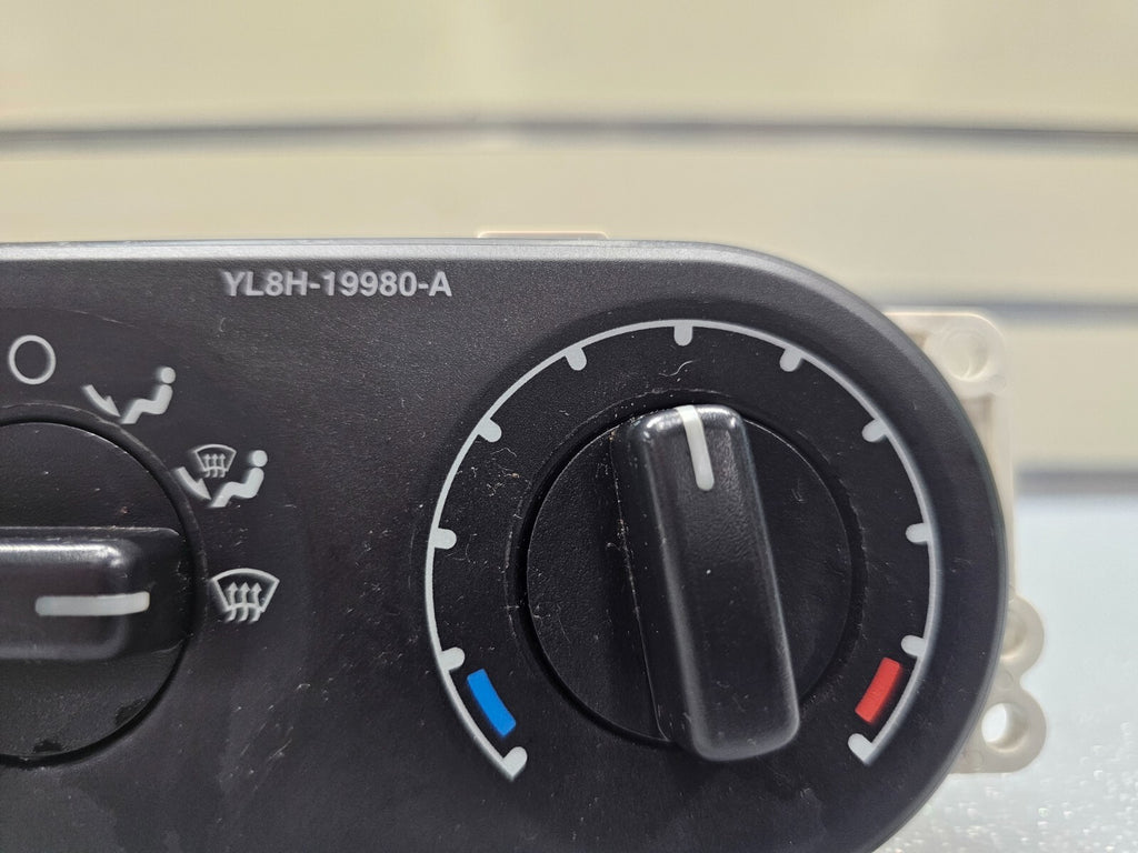 01-07 Escape Mariner Dash AC Heater Climate Temperature control Conditioning OEM