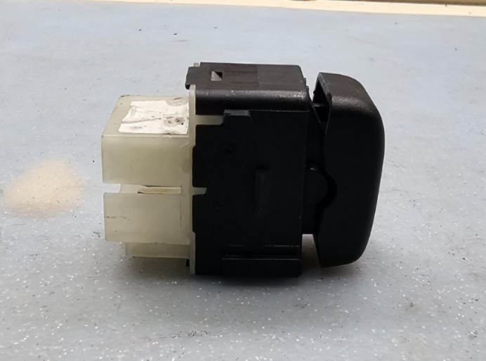 🔥02-05 Trailblazer Envoy Bravada Rainier Rear Power Window Switch Black