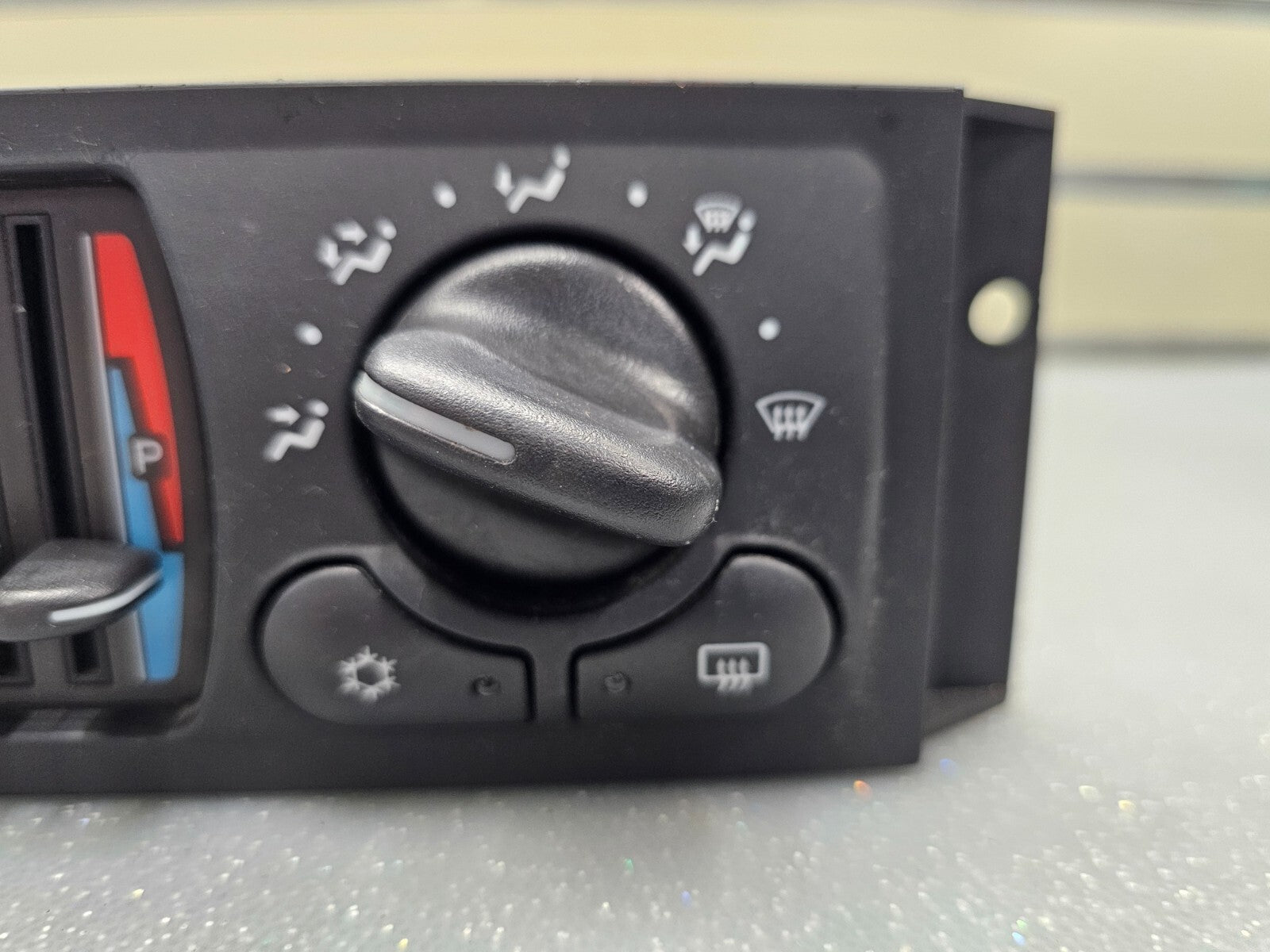04-05 MONTE CARLO IMPALA AC HEATER CLIMATE TEMPERATURE CONTROL HVAC CONDITIONER
