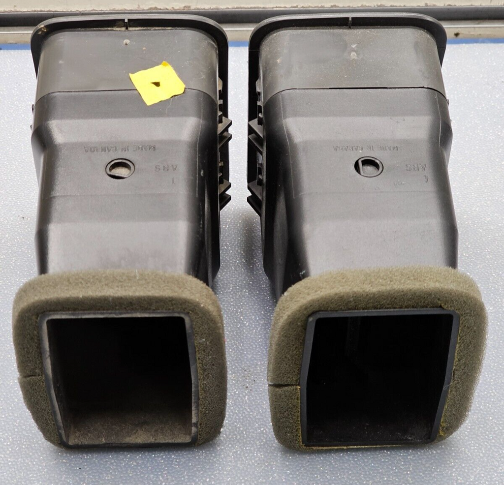 🔥99-06 Silverado SIERRA Dash A/C Heater AIR VENT Passenger Right DG Q=2 VT11