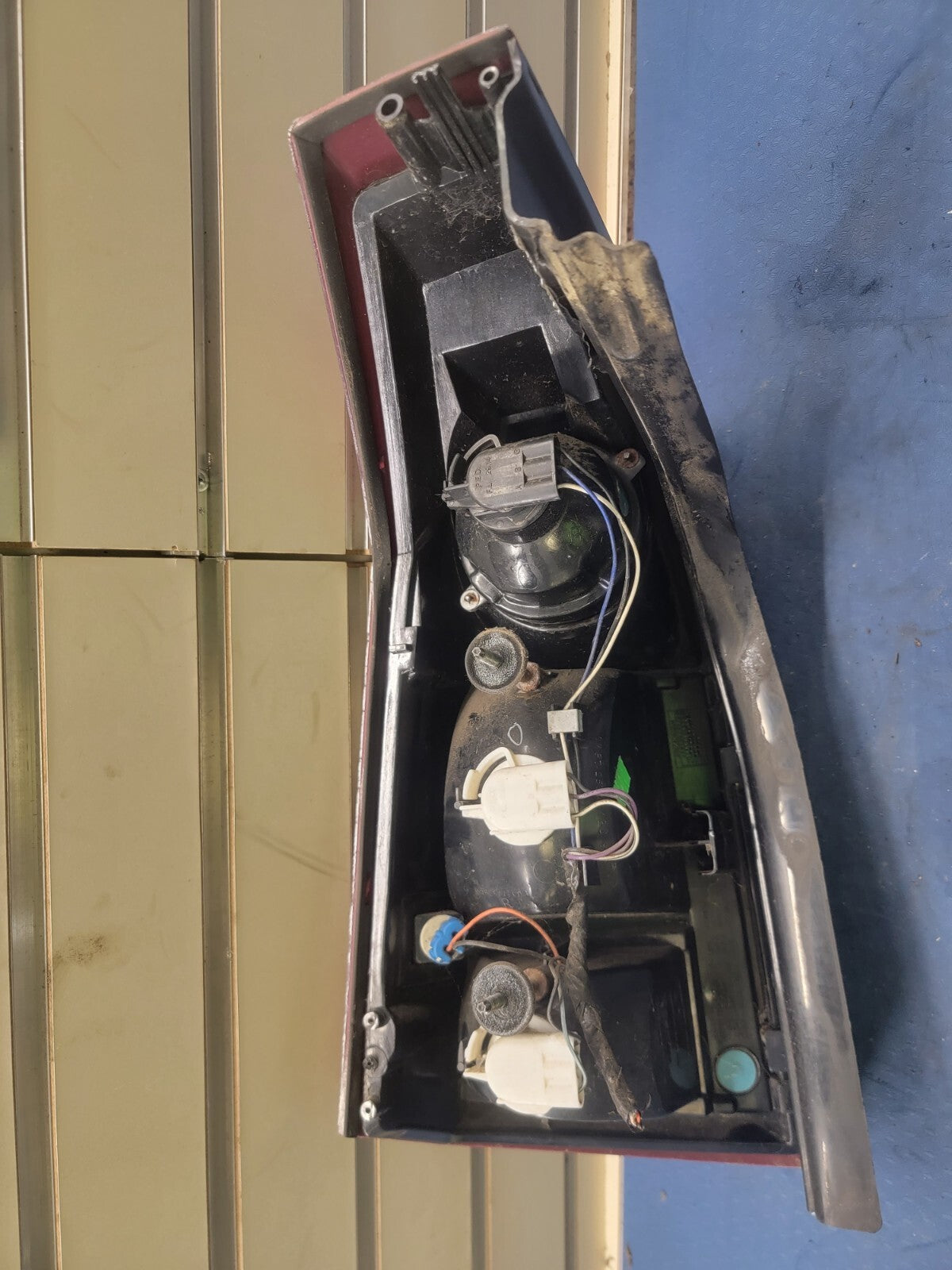 🔥03-07 Cadillac CTS Sedan Taillight Lamp Assembly Right Passenger Side Chrome