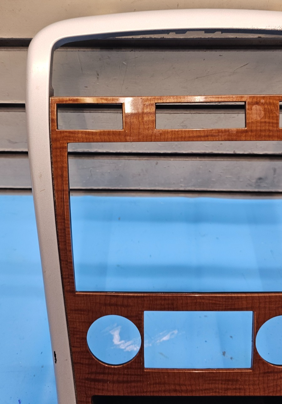 🔥07-09 Equinox Center Dash Radio Climate Surround Bezel Trim SILVER/WOOD B43