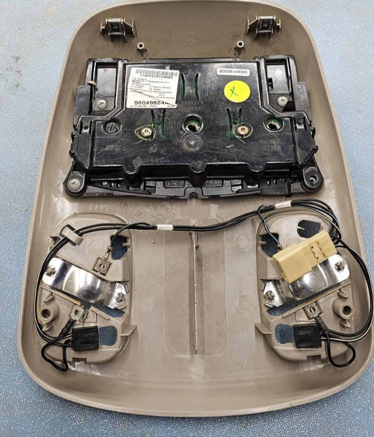 🔥02-05 Dodge RAM Overhead Console DOME Light Roof Storage Compartment Tan