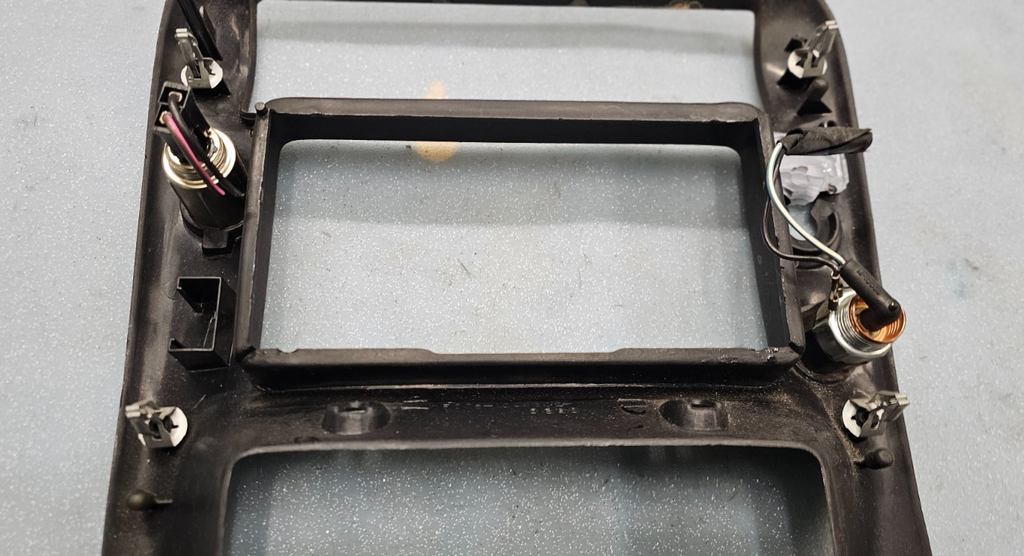 95-10 Ranger Explorer Center Dash Radio Stereo Display Bezel Trim Panel BLACK B2