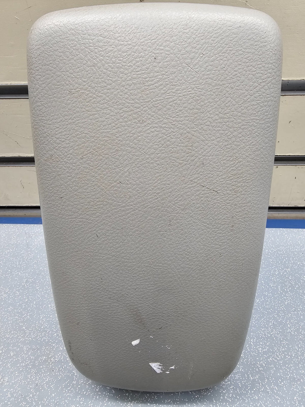 06-12 Toyota RAV4 Center Console Armrest Lid Cover Top Leather Assembly LT GRAY