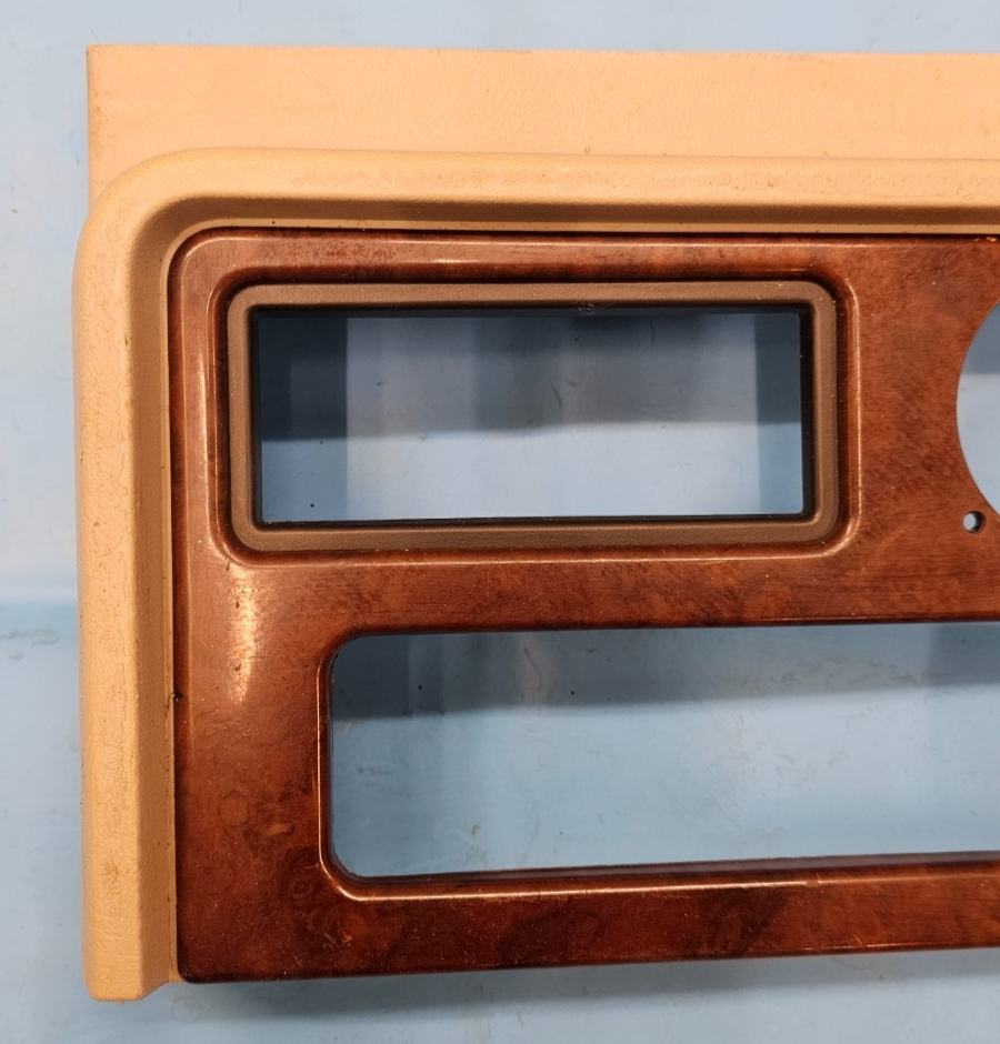 🔥03-06 Escalade Dash AM FM Radio Bezel Trim Instrument Panel Assembly Wood/Tan