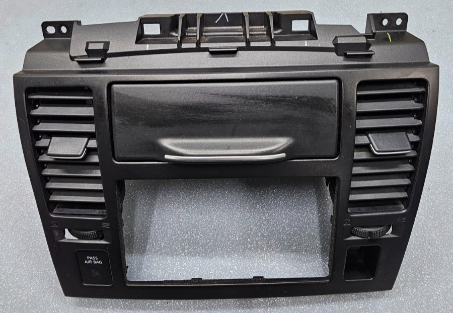 🔥07-12 Nissan VERSA Dash AM FM Radio Stereo Display Bezel Trim Panel Black B74