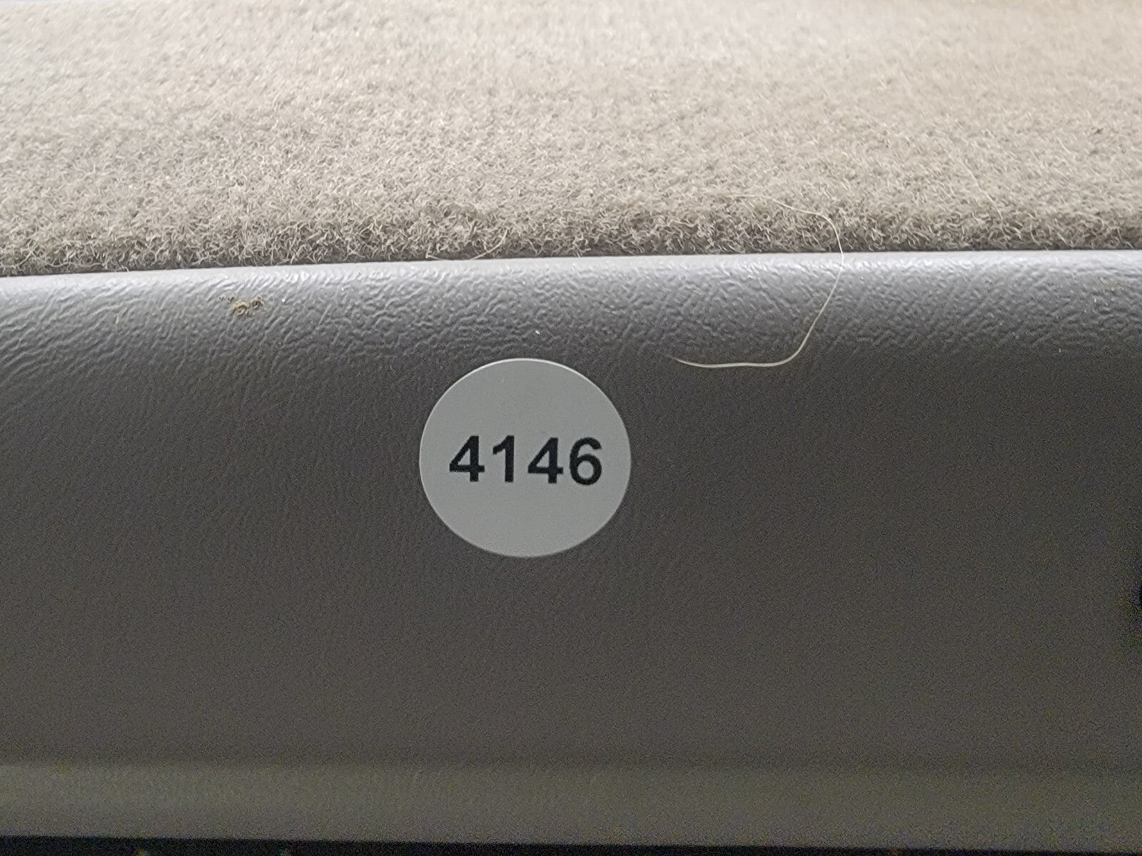 🔥 2003-2006 Chevy Silverado SIERRA Door Panel Front right passenger gray D5