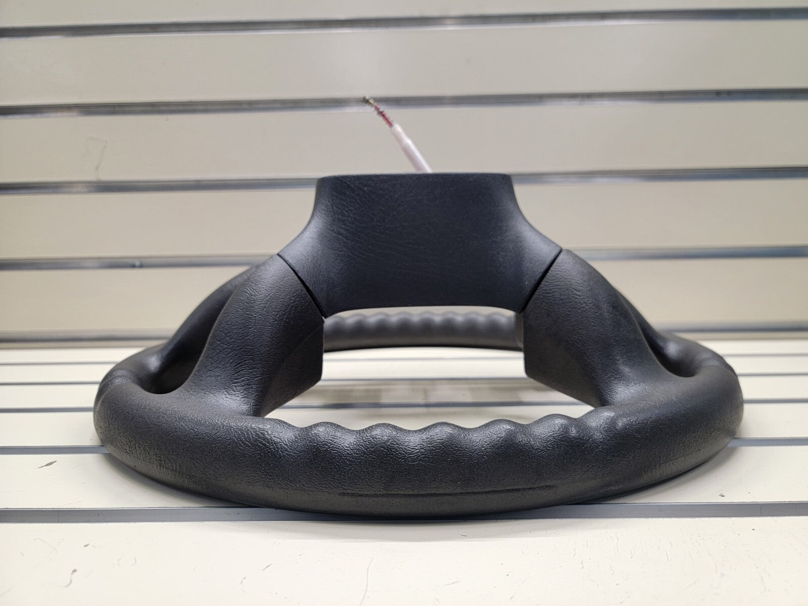 🔥03-06 SILVERADO SIERRA YUKON TAHOE SUBURBAN STEERING WHEEL LEATHER BLACK