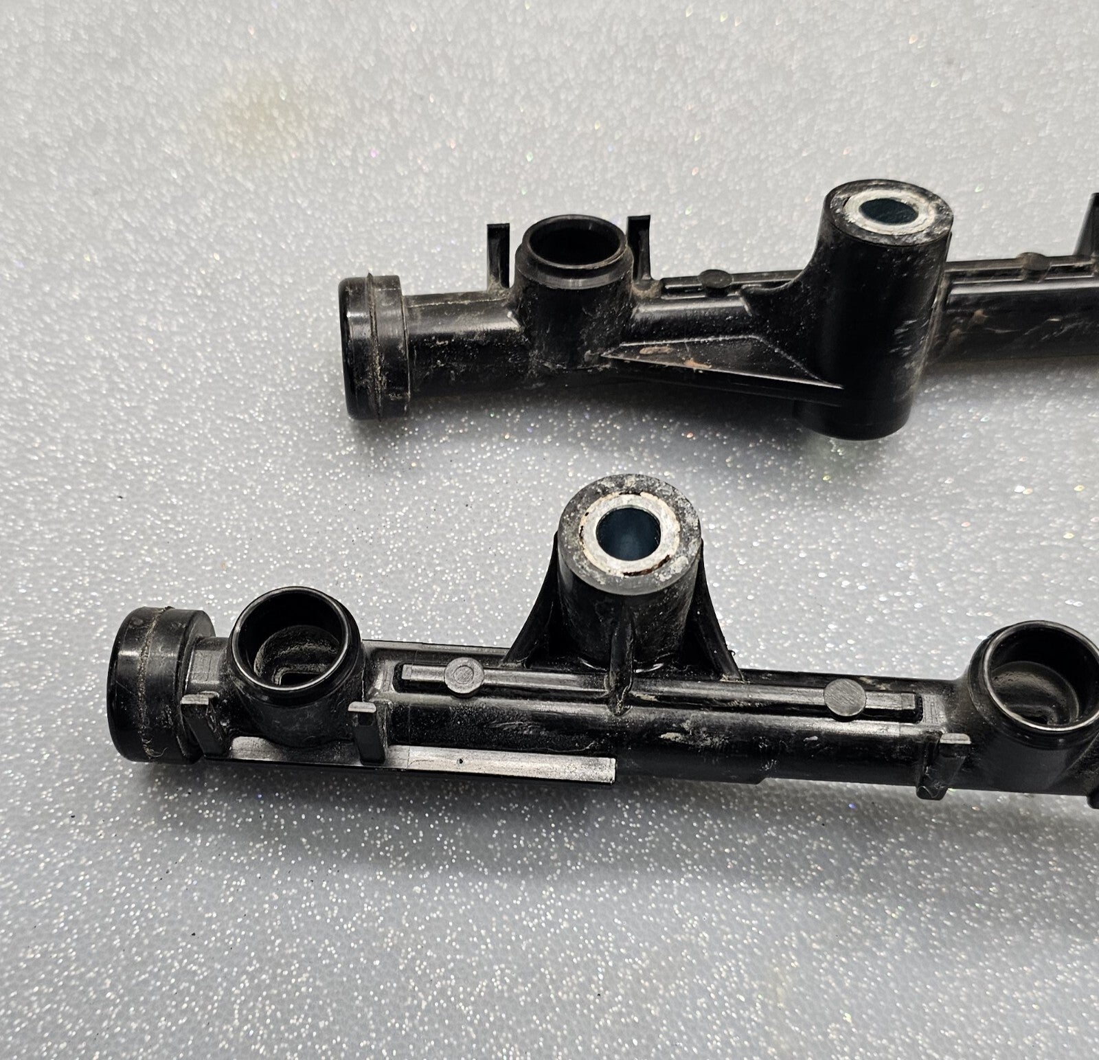 🔥05-11 Toyota RAV4 Camry Lexus ES350 Gasoline Fuel Rail Pressure Regulator OEM