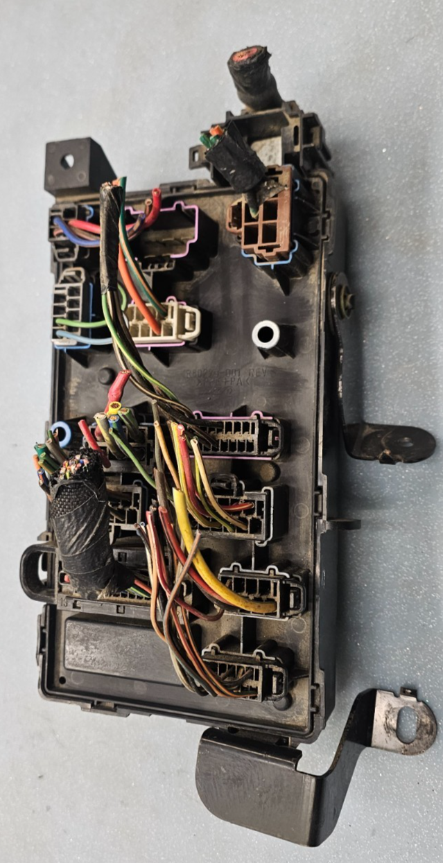 🔥03-04 Ford F250 Excursion Fuse Block Relay Box Junction Body Control Module