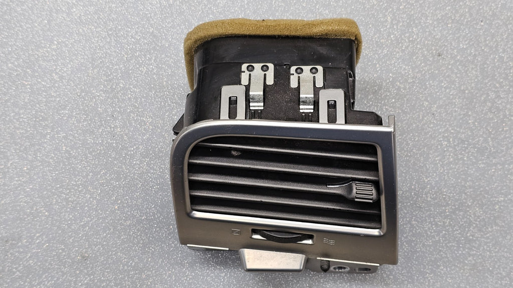 🔥09-12 LINCOLN MKS DASH RIGHT PASSENGER AIR VENT A/C AC HEATER PANEL SILVER