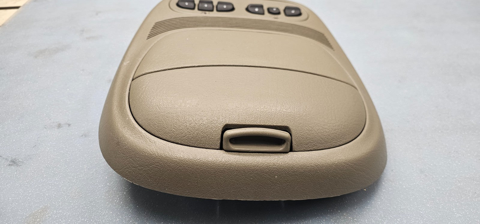 🔥02-09 TRAILBLAZER ENVOY OVERHEAD CONSOLE DOME LIGHT MAP STORAGE ASSEMBLY TAN